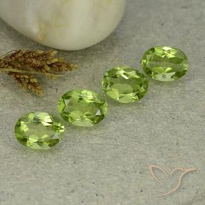 Gemme di Peridoto Verde medio naturale da 4.98 ct, Ovale, VS