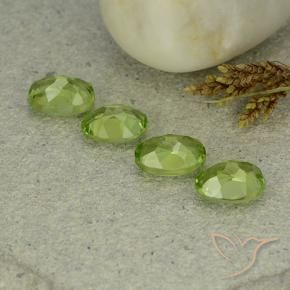 Gemme di Peridoto Verde medio naturale da 4.98 ct, Ovale, VS