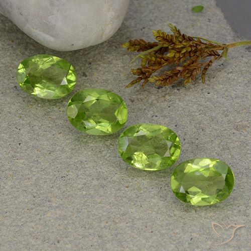 4.95ctw Naturale Verde acceso Peridoto, Ovale, VS