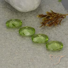 Gemme di Peridoto Verde acceso naturale da 4.95 ct, Ovale, VS