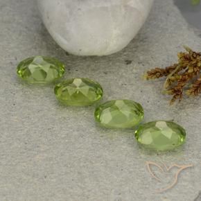 Gemme di Peridoto Verde acceso naturale da 5.34 ct, Ovale, VS