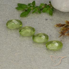 Gemme di Peridoto Verde medio naturale da 5.16 ct, Ovale, VS
