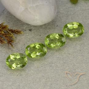 Gemme di Peridoto Verde medio naturale da 5.26 ct, Ovale, VS