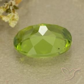 Peridoto Verde medio naturale da 1.37 ct, Ovale, VS
