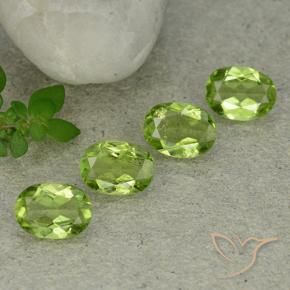 Gemme di Peridoto Verde medio naturale da 4.79 ct, Ovale, VS