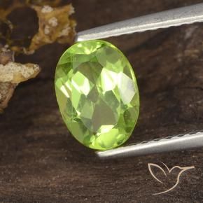 Peridoto Verde medio naturale da 1.31 ct, Ovale, VS