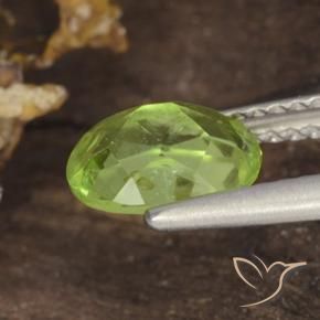 Peridoto Verde chiaro naturale da 1.35 ct, Ovale, VS