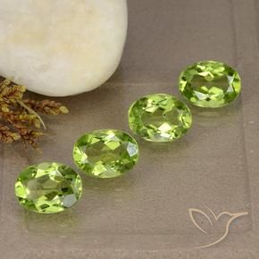 Gemme di Peridoto Verde medio naturale da 5.26 ct, Ovale, VS