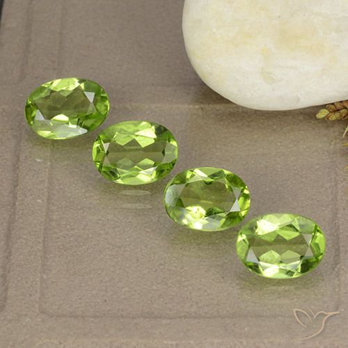 4.77ctw Naturale Verde acceso Peridoto, Ovale, VS