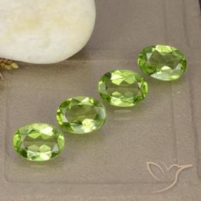 Gemme di Peridoto Verde acceso naturale da 4.77 ct, Ovale, VS