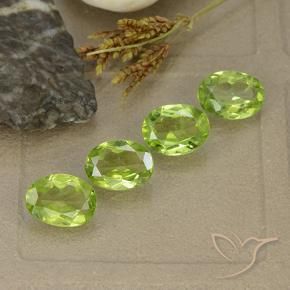 Gemme di Peridoto Verde medio naturale da 4.29 ct, Ovale, VS