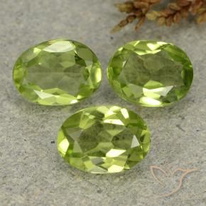 Gemme di Peridoto Verde acceso naturale da 2.91 ct, Ovale, VS