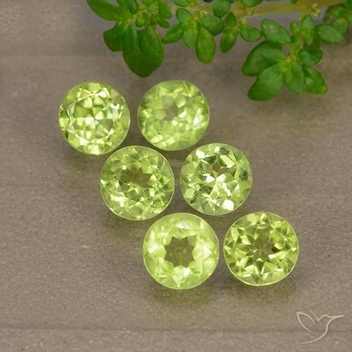 Gemme di Peridoto Verde medio naturale da 3.12 ct, Rotondo, VVS-VS