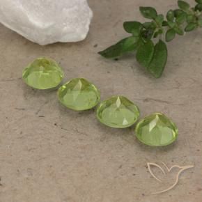 Gemme di Peridoto Verde chiaro e vivace naturale da 2.13 ct, Rotondo, VVS-VS