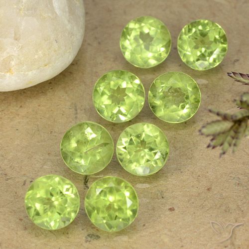 4.34ctw Naturale Verde medio Peridoto, Rotondo, VVS-VS