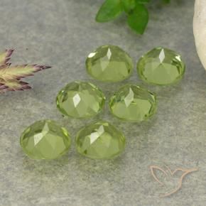 Gemme di Peridoto Verde chiaro e vivace naturale da 2.61 ct, Rotondo, VVS-VS