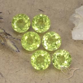 Gemme di Peridoto Verde chiaro e vivace naturale da 2.52 ct, Rotondo, VVS-VS