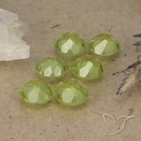 Gemme di Peridoto Verde chiaro e vivace naturale da 2.52 ct, Rotondo, VVS-VS