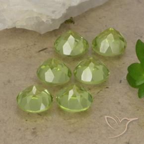 Gemme di Peridoto Verde chiaro e vivace naturale da 2.68 ct, Rotondo, VVS-VS