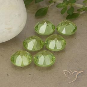 Gemme di Peridoto Verde chiaro e vivace naturale da 4.92 ct, Rotondo, VVS-VS