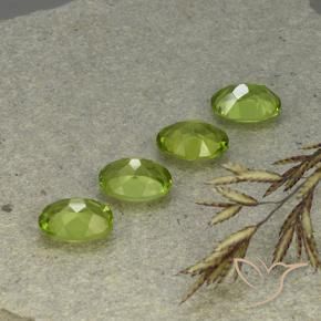 Gemme di Peridoto Verde medio naturale da 5.57 ct, Ovale, VS