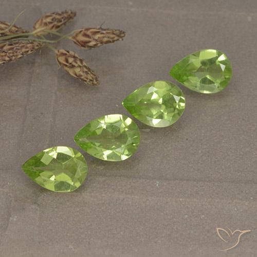 Gemme di Peridoto Verde medio naturale da 2.45 ct, Forma a pera, VVS-VS