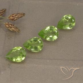 Gemme di Peridoto Verde medio naturale da 2.34 ct, Forma a pera, VVS-VS