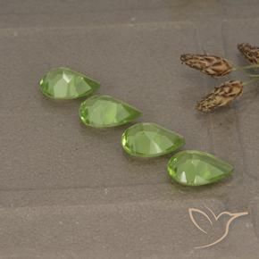 Gemme di Peridoto Verde medio naturale da 2.34 ct, Forma a pera, VVS-VS
