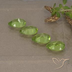 Gemme di Peridoto Verde medio naturale da 3.04 ct, Forma a pera, VS