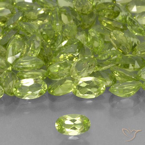 0.24ct Naturale Verde medio Peridoto, Ovale, VVS-VS