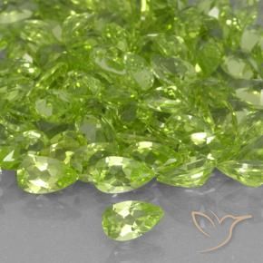 Peridoto Verde medio naturale da 0.21 ct, Forma a pera, VVS-VS