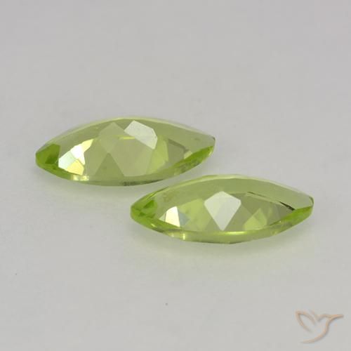 Gemme di Peridoto Verde chiaro naturale da 0.74 ct, Taglio marquise, VS