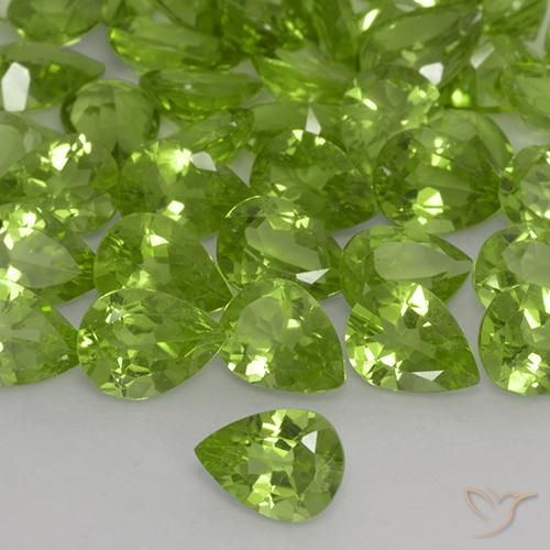 Peridoto Verde giallastro naturale da 1.08 ct, Forma a pera, VS