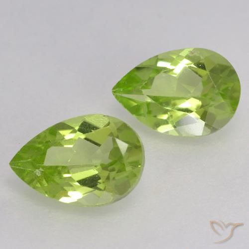 Gemme di Peridoto Verde chiaro e vivace naturale da 0.96 ct, Forma a pera, VVS-VS