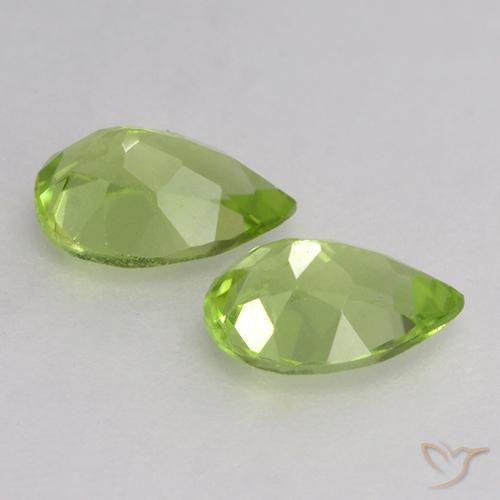 Gemme di Peridoto Verde chiaro e vivace naturale da 0.96 ct, Forma a pera, VVS-VS