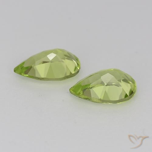 Gemme di Peridoto Verde chiaro e vivace naturale da 0.83 ct, Forma a pera, VVS-VS