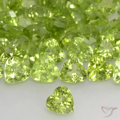 Peridoto Verde giallastro naturale da 0.48 ct, Cuore, VVS-VS