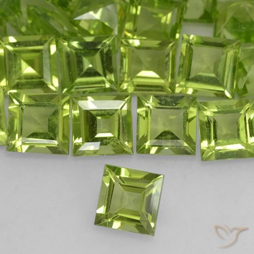 Peridoto Verde chiaro naturale da 0.67 ct, Quadrato, VVS-VS