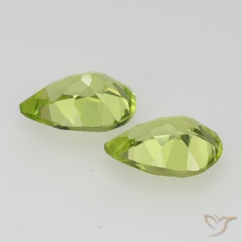 Gemme di Peridoto Verde medio naturale da 0.87 ct, Forma a pera, VVS-VS