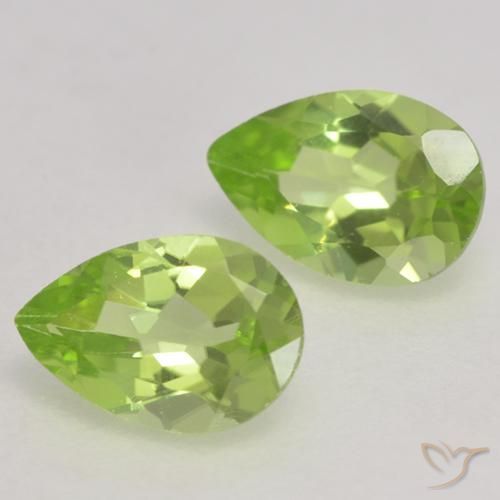 Gemme di Peridoto Verde chiaro e vivace naturale da 0.84 ct, Forma a pera, VVS-VS