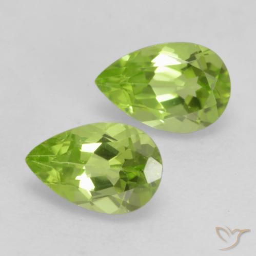 Gemme di Peridoto Verde chiaro e vivace naturale da 0.96 ct, Forma a pera, VVS-VS