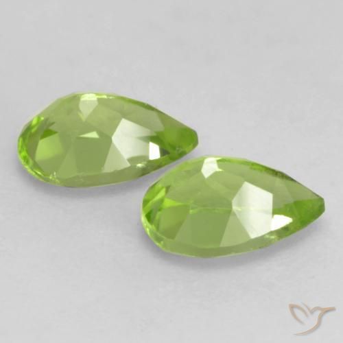 Gemme di Peridoto Verde chiaro e vivace naturale da 0.96 ct, Forma a pera, VVS-VS