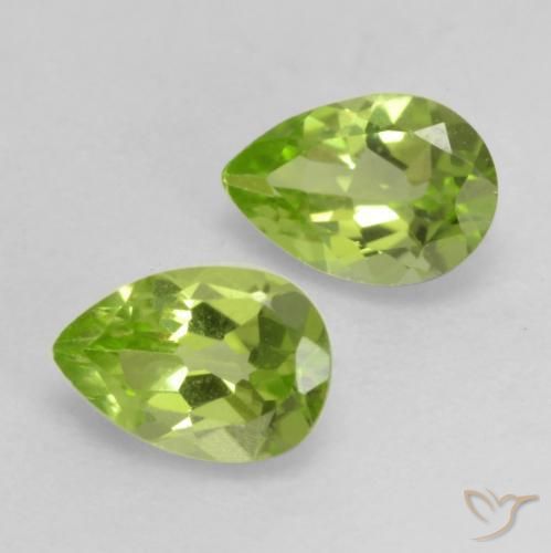 Gemme di Peridoto Verde chiaro e vivace naturale da 0.86 ct, Forma a pera, VVS-VS