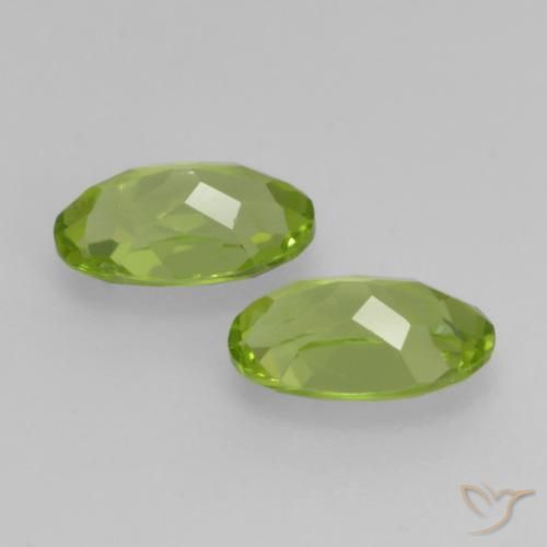 Gemme di Peridoto Verde acceso naturale da 0.94 ct, Ovale, VS