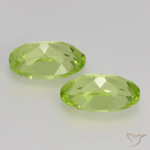 Gemme di Peridoto Verde medio naturale da 0.98 ct, Ovale, VS