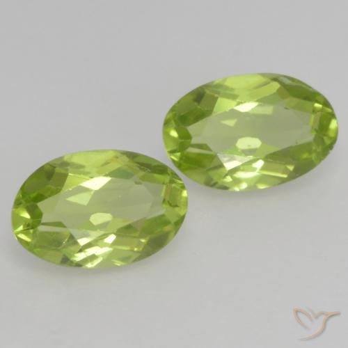Gemme di Peridoto Verde chiaro e vivace naturale da 0.97 ct, Ovale, VS