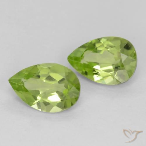 Gemme di Peridoto Verde chiaro e vivace naturale da 0.79 ct, Forma a pera, VVS-VS
