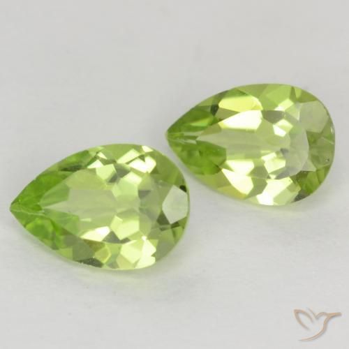 Gemme di Peridoto Verde chiaro e vivace naturale da 0.87 ct, Forma a pera, VVS-VS