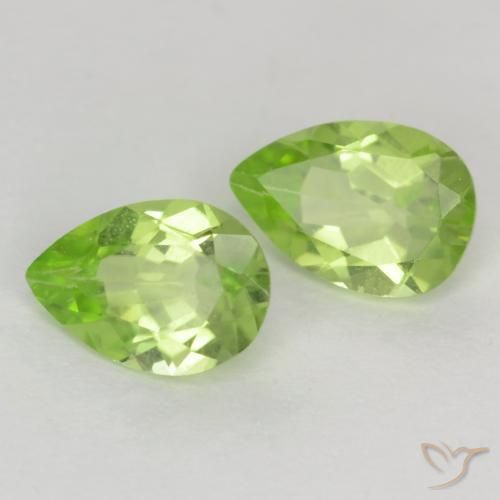 Gemme di Peridoto Verde chiaro e vivace naturale da 0.78 ct, Forma a pera, VVS-VS