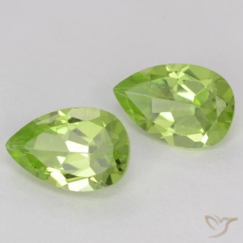 Gemme di Peridoto Verde chiaro e vivace naturale da 0.89 ct, Forma a pera, VVS-VS